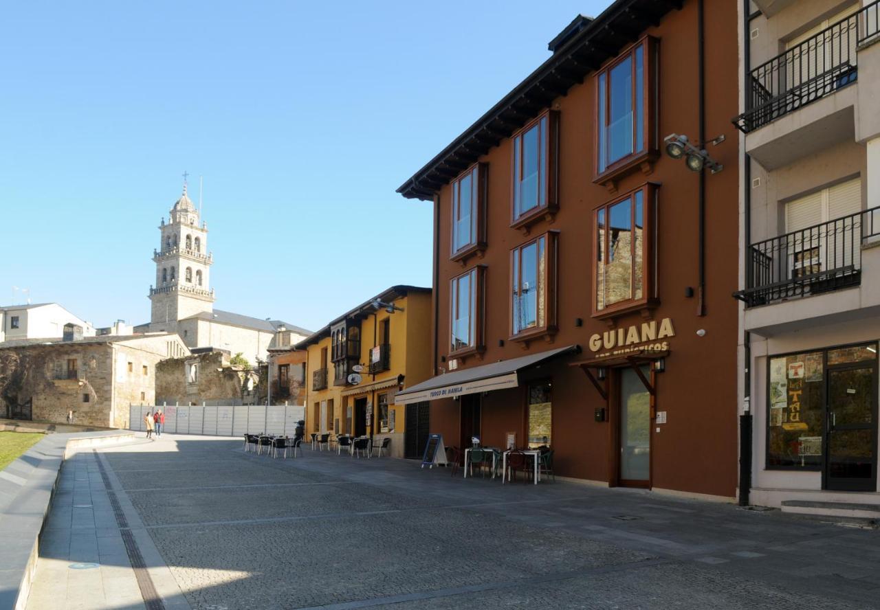 Apartamentos Turisticos Guiana Ponferrada Exteriör bild