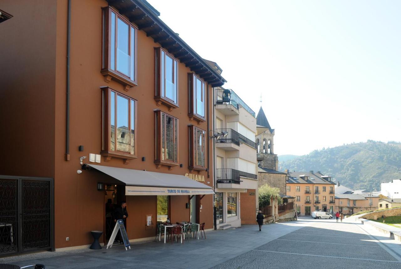 Apartamentos Turisticos Guiana Ponferrada Exteriör bild