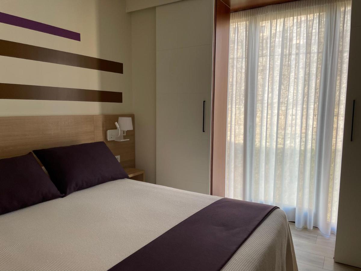 Apartamentos Turisticos Guiana Ponferrada Exteriör bild