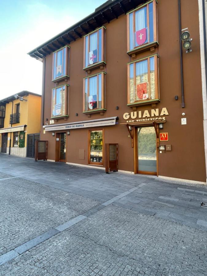 Apartamentos Turisticos Guiana Ponferrada Exteriör bild